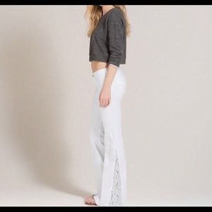 ✧ NWOT Hollister White Lace Bellbottom Flare Jeans ✧